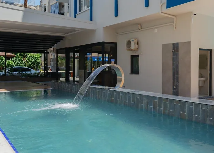 Gurses Life Aparthotel 4*